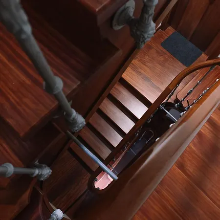 Brillo Desde La Ventana En By Vigo