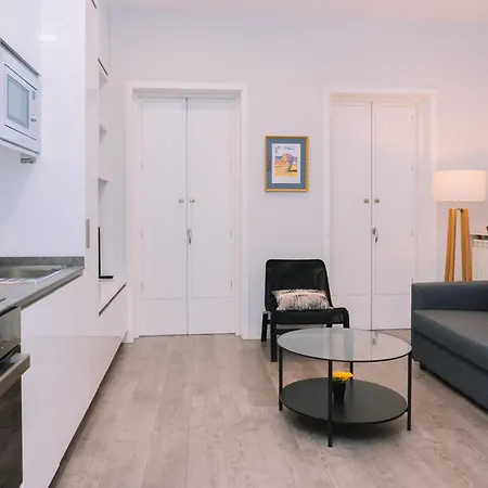 Brillo Desde La Ventana En By * Vigo