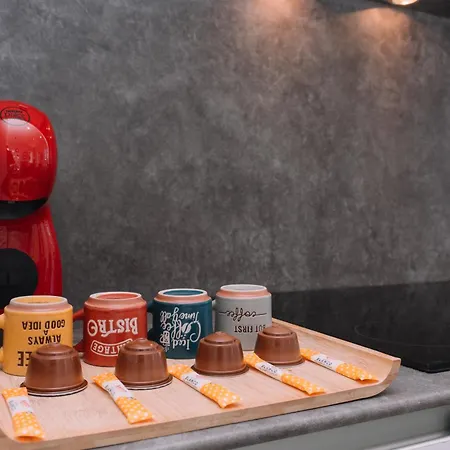 Brillo Desde La Ventana En By Appartamento