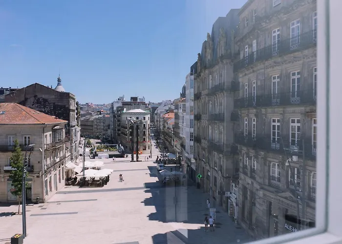 Brillo Desde La Ventana En By *