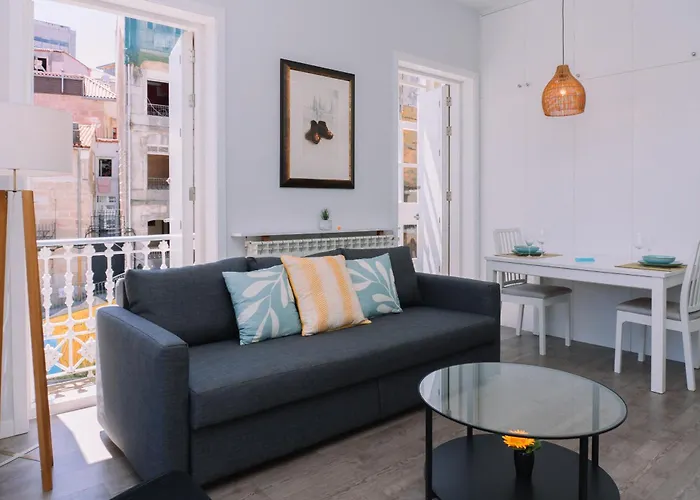 Brillo Desde La Ventana En By * Vigo