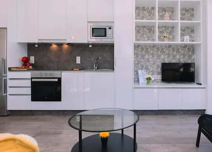 Brillo Desde La Ventana En By Daire Vigo