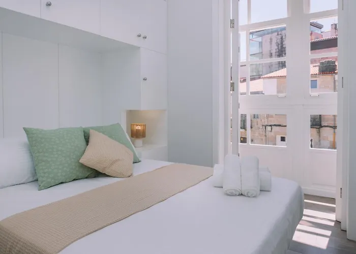 Daire Brillo Desde La Ventana En By