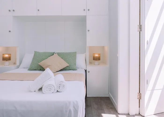 Brillo Desde La Ventana En By Daire *